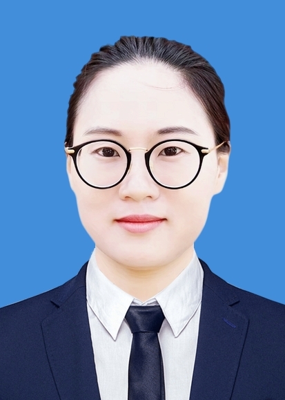 副书记、综合部主任：袁海霞